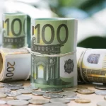 Курс валют на вечір 29 травня: євро на міжбанку впало на 30 копійок