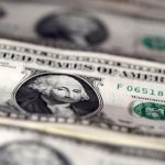 Курс валют в обмінниках та банках: євро і долар продовжують дешевшати
