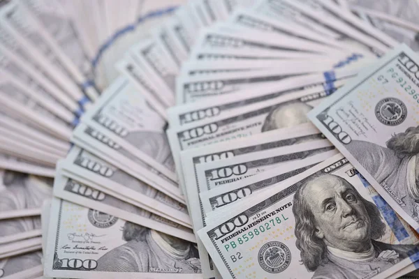 Міжнародні резерви в квітні зросли на понад 10%