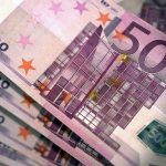 Офіційний курс: євро подешевшало на 19 копійок