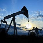 ОПЕК+ збирається істотно збільшити видобуток нафти, попри падіння цін, – Reuters