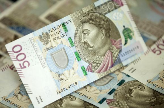 Польський злотий зростає три дні поспіль й знову коштує 11 гривень