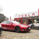Продажі Tesla у Європі падають четвертий місяць поспіль