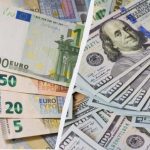 Скільки коштуватимуть 100 доларів в Україні: прогноз банкіра на червень