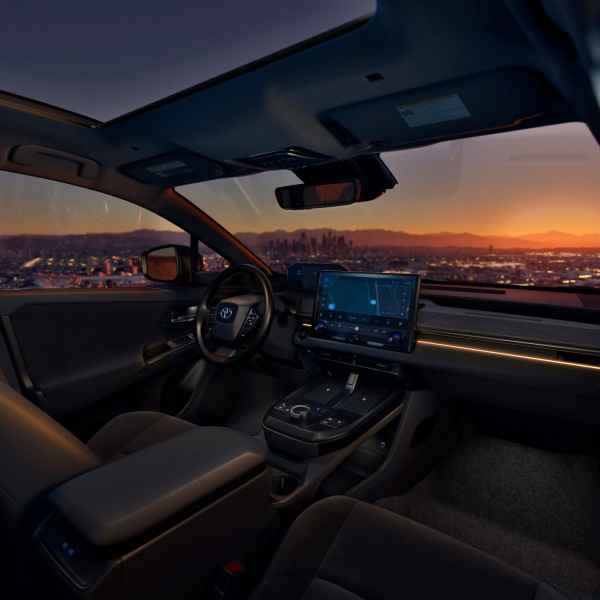 Toyota представила новий электрокросовер C-HR (фото)