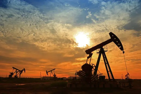 ЄС планує знизити ціну на російську нафту з $60 до $45 за барель