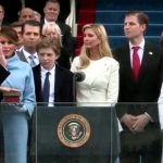 За останній місяць сім’я Трампа заробила близько $2 мільярдів — The New York Times