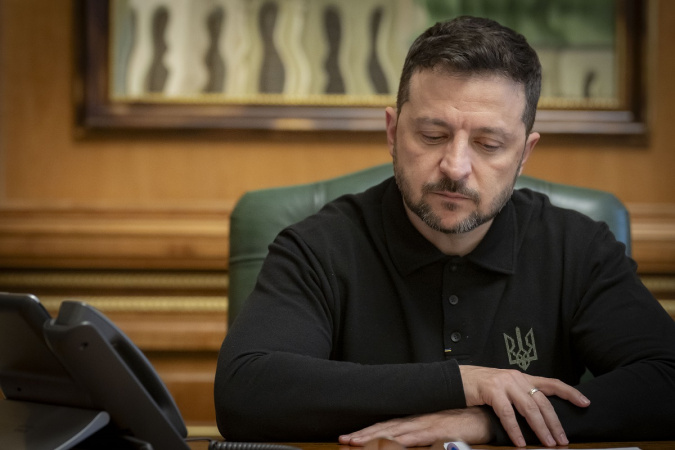 Зеленський запровадив санкції проти енергетичних та металургійних компаній рф