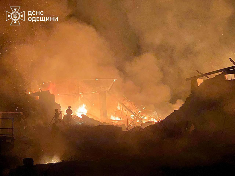 Росія зруйнувала склади з очеретом і обладнання для обробки на Одещині (фото)