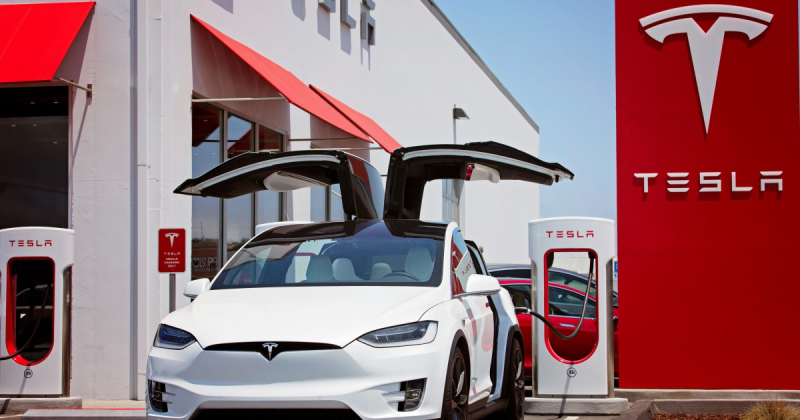 Tesla розпочала випробування роботаксі в Техасі
