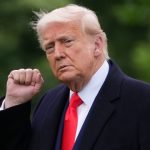 «Можу зробити, можу ні». Трамп прокоментував можливі удари по ядерних обʼєктах Ірану і побажав Хаменеї «успіху»