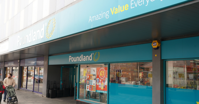Британського дискаунтера Poundland з понад 800 магазинами продали за £1
