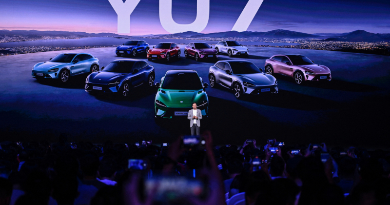 Загроза для Tesla. Акції Xiaomi досягли історичного максимуму після презентації нового електрокара (фото)