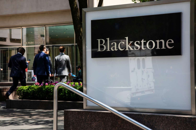 Американська Blackstone Inc. планує інвестиції до Європи на суму близько $500 млрд