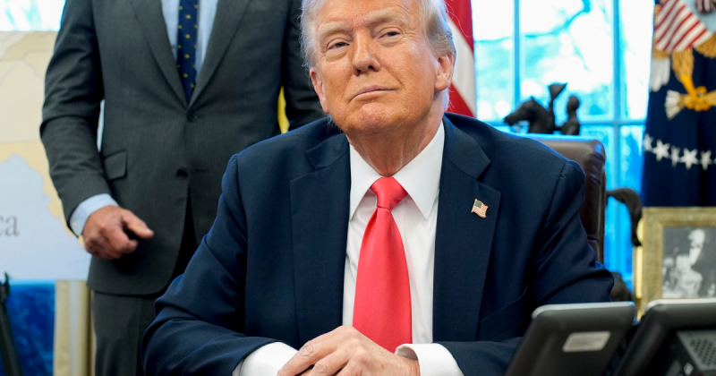Трамп готує укази для живлення ШІ-буму в США – Reuters