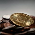 Біткоїн обвалився нижче $100 тисяч на тлі ескалації конфлікту на Близькому Сході