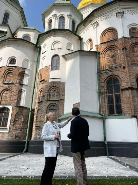 Софійський собор у Києві та Одеська кіностудія пошкоджені внаслідок атаки РФ (фото)