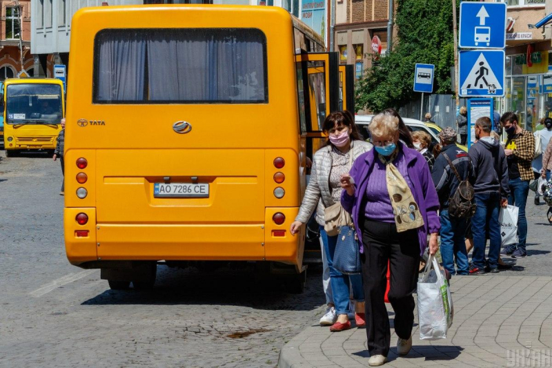 "Чорна" готівка на колесах: кому вигідно, щоб Києвом курсували небезпечні маршрутки