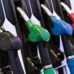 Ціна на бензин в Україні може підскочити до 72 грн за літр: експерт назвав умову