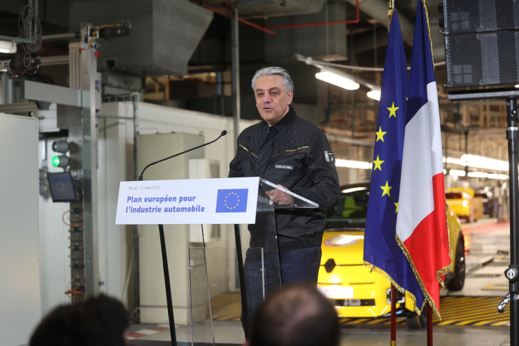 Акції Kering зросли, а Renault впали через можливий перехід СЕО автовиробника до власника Gucci
