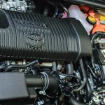 Глобальні продажі Toyota б’ють рекорди третій місяць поспіль завдяки попиту на гібриди