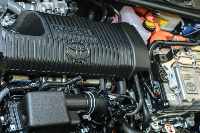 Глобальні продажі Toyota б’ють рекорди третій місяць поспіль завдяки попиту на гібриди