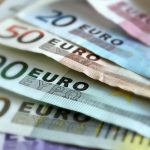 Головне за вівторок: євро оновлює максимум, угода між поштами України та США