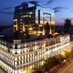Ізраїльський бізнесмен купує частину БЦ «Леонардо» і ТРЦ «Універмаг «Україна» у центрі Києва