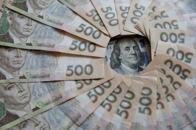 Як вплинуть світові катаклізми на курс валют в Україні на початку липня: відповідь банкіра