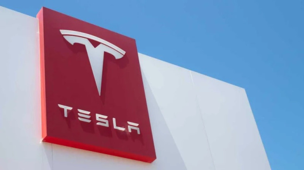 Капіталізація Tesla зросла на $80 млрд після запуску роботаксі