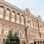 Нацбанк переглянув платіжний баланс: дефіцит виявився більшим через облік посилок