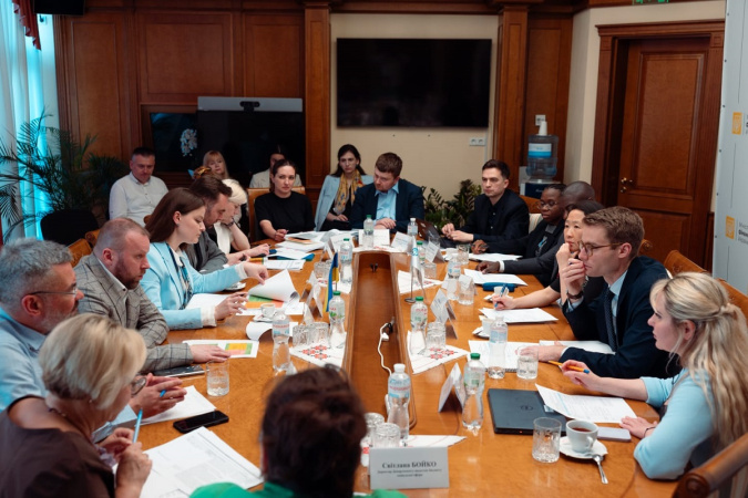 Нова позика на $1 мільярд: в Україні розпочала роботу місія Світового банку