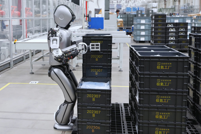 Nvidia та Foxconn планують залучити роботів-гуманоїдів для збірки ШІ-серверів