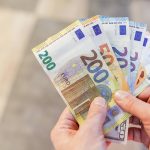 Офіційний курс валют: гривня трохи зміцнилась у парі з євро