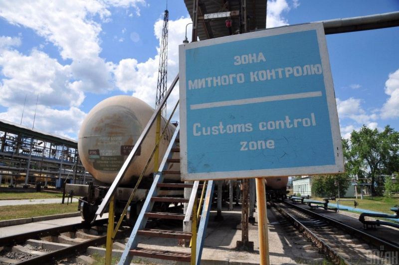 Шмигаль пояснив, чому “буксує” реформа митниці