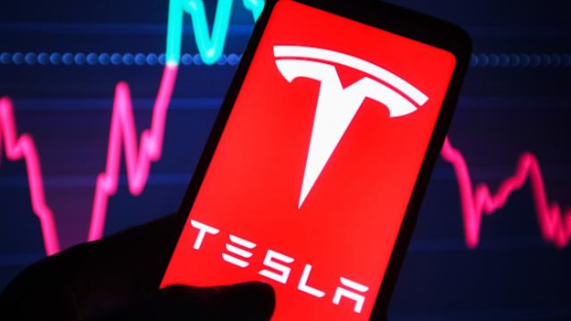 Шведський пенсійний фонд позбувся акцій Tesla й додав їх до «чорного списку»