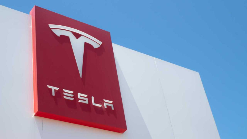 Tesla запустила перші випробування сервісу роботаксі в Техасі