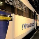 “Укрзалізниця” попередила про запізнення низки поїздів через нічну атаку