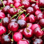 В Україні продовжують знижуватися ціни на черешню