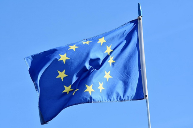 ЄС планує посилити підтримку України за рахунок більшого прибутку з активів рф — Politico