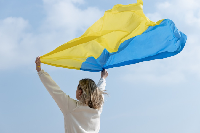 ЄС продовжить тимчасовий захист для українців до 2027 року та готує план повернення додому
