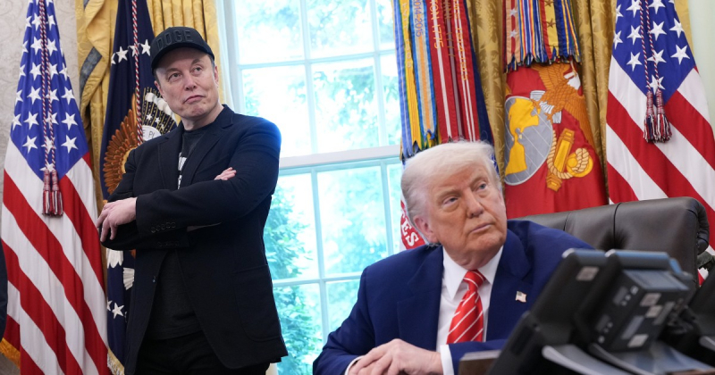 Коментарі Трампа про можливість депортації Маска обвалили акції Tesla