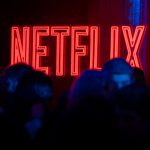 Netflix готується додати контент у стилі традиційного ТБ і веде переговори про партнерство зі Spotify – WSJ