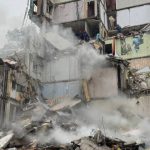Росія вчергове атакувала Київ. Зруйновані будинки, є загиблі та поранені (фото, відео)