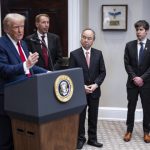 Сем Альтман став фаворитом Трампа в ШІ-гонці після конфлікту президента з Маском – WSJ