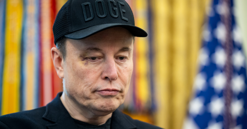 Акції Tesla обвалилися після заяви Маска про створення політичної партії