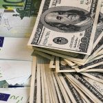 Долар залишається під тиском біля багаторічних мінімумів в очікуванні даних з ринку праці США