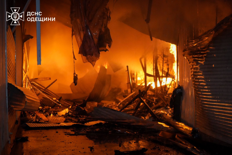 Росія атакувала Одесу: пошкоджені будинки, ринок «Привоз» і обʼєкти спадщини ЮНЕСКО (фото)