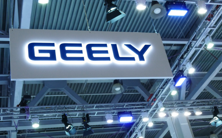 Geely повідомила про рекордні продажі у першому кварталі