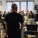 «Інвестиції» в криптовалюту: у Києві викрили 15 шахрайських колцентрів
